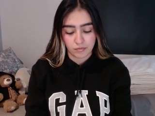 alexyferrer — Camsoda recorded stream image, 05.05.2025 22:20