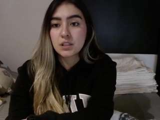 alexyferrer — Camsoda recorded stream image, 05.05.2025 22:20