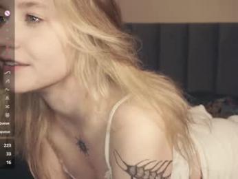 vivid_girls — Chaturbate recorded stream image, 05.05.2025 19:20