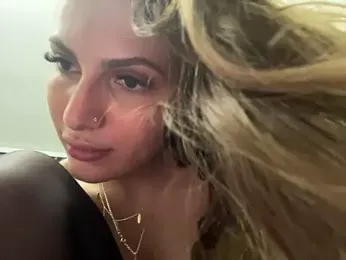 GumusGuray — Stripchat recorded stream image, 06.05.2025 23:00