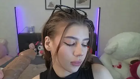 dolly_ll — Stripchat recorded stream image, 07.05.2025 13:30