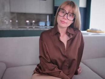 love_you_to123 — Chaturbate recorded stream image, 08.05.2025 12:40