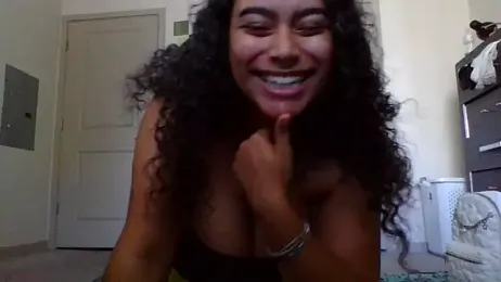 cinnaminnie — Stripchat recorded stream image, 08.05.2025 15:30