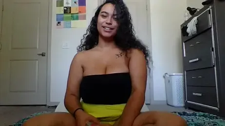 cinnaminnie — Stripchat recorded stream image, 08.05.2025 15:30