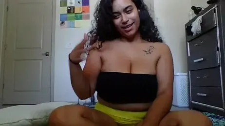 cinnaminnie — Stripchat recorded stream image, 08.05.2025 15:30