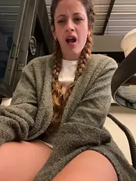 alana15 — Stripchat recorded stream image, 08.05.2025 21:40
