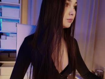 hollyextra — Chaturbate recorded stream image, 09.05.2025 15:00