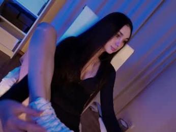 hollyextra — Chaturbate recorded stream image, 09.05.2025 15:00