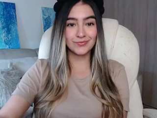 alexyferrer — Camsoda recorded stream image, 09.05.2025 21:20