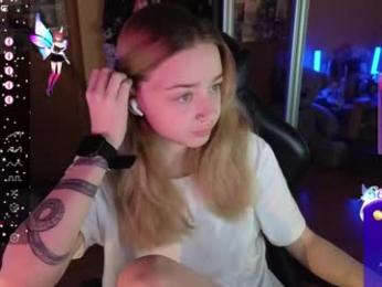 queen_kitty1818 — Chaturbate recorded stream screenshot (12 May 2025)