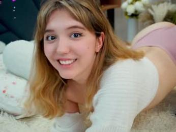 pinkncrazy — Chaturbate recorded stream screenshot (08 Feb 2025)