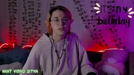 TrickyKitsune — Stripchat recorded stream image, 13.05.2025 11:40