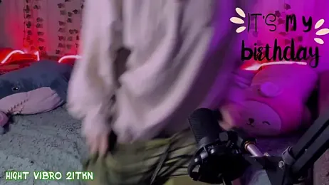 TrickyKitsune — Stripchat recorded stream image, 13.05.2025 11:40