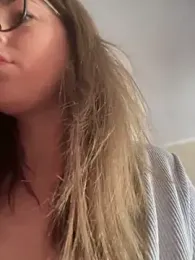 MommmyYummy — Stripchat recorded stream image, 14.05.2025 10:40