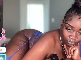 essenceblaque — Camsoda recorded stream image, 14.05.2025 17:30