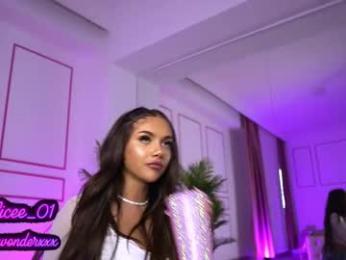 abbela_white — Chaturbate recorded stream image, 15.05.2025 05:10