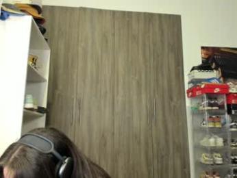 lindabluee — Chaturbate recorded stream image, 15.05.2025 14:40