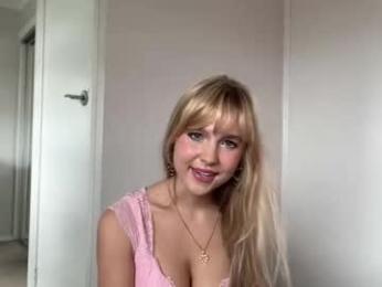 kittengirlxo — Chaturbate recorded stream image, 16.05.2025 02:40
