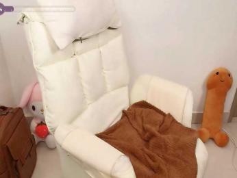 Angela19 — Bongacams recorded stream image, 16.05.2025 14:10