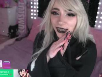crimsonkitten — Chaturbate recorded stream screenshot (17 May 2025)
