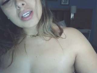 magix333 — Camsoda recorded stream image, 17.05.2025 06:50