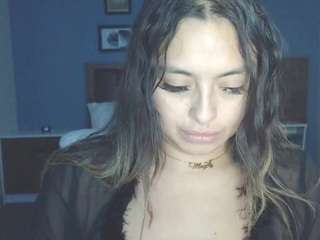 magix333 — Camsoda recorded stream image, 17.05.2025 06:50