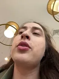 Holly_Play — Stripchat recorded stream image, 18.05.2025 10:10