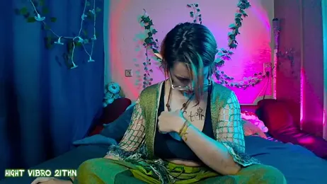TrickyKitsune — Stripchat recorded stream image, 18.05.2025 12:50