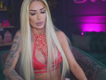 RaquelleVon — Bongacams recorded stream image, 18.05.2025 15:10