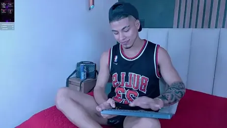 Ken-boy_ — Stripchat recorded stream image, 24.01.2025 02:50